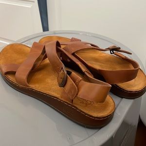 NWOT Chaco Wayfarer size 9 Rust